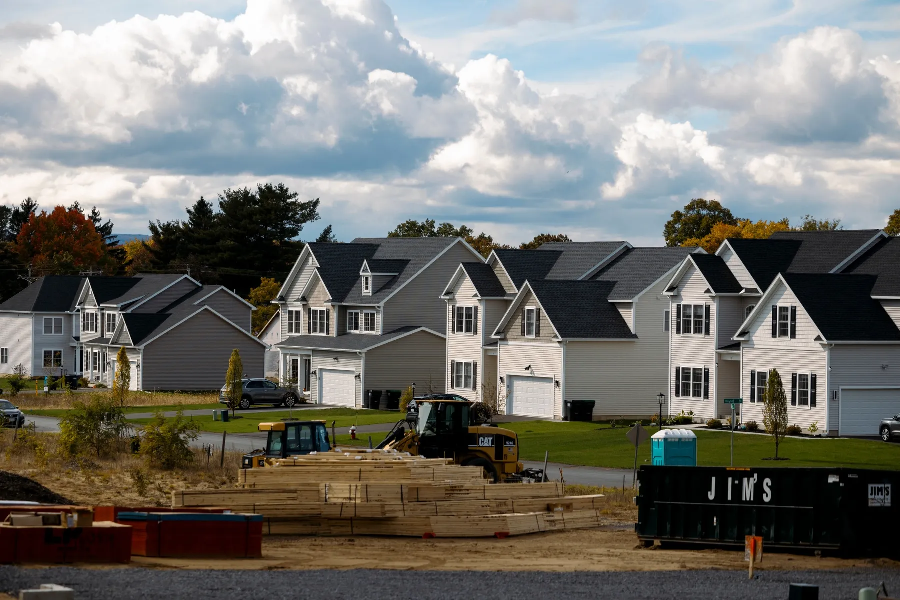 America’s New Home Sales Plateau Amid Ongoing Affordability Challenges