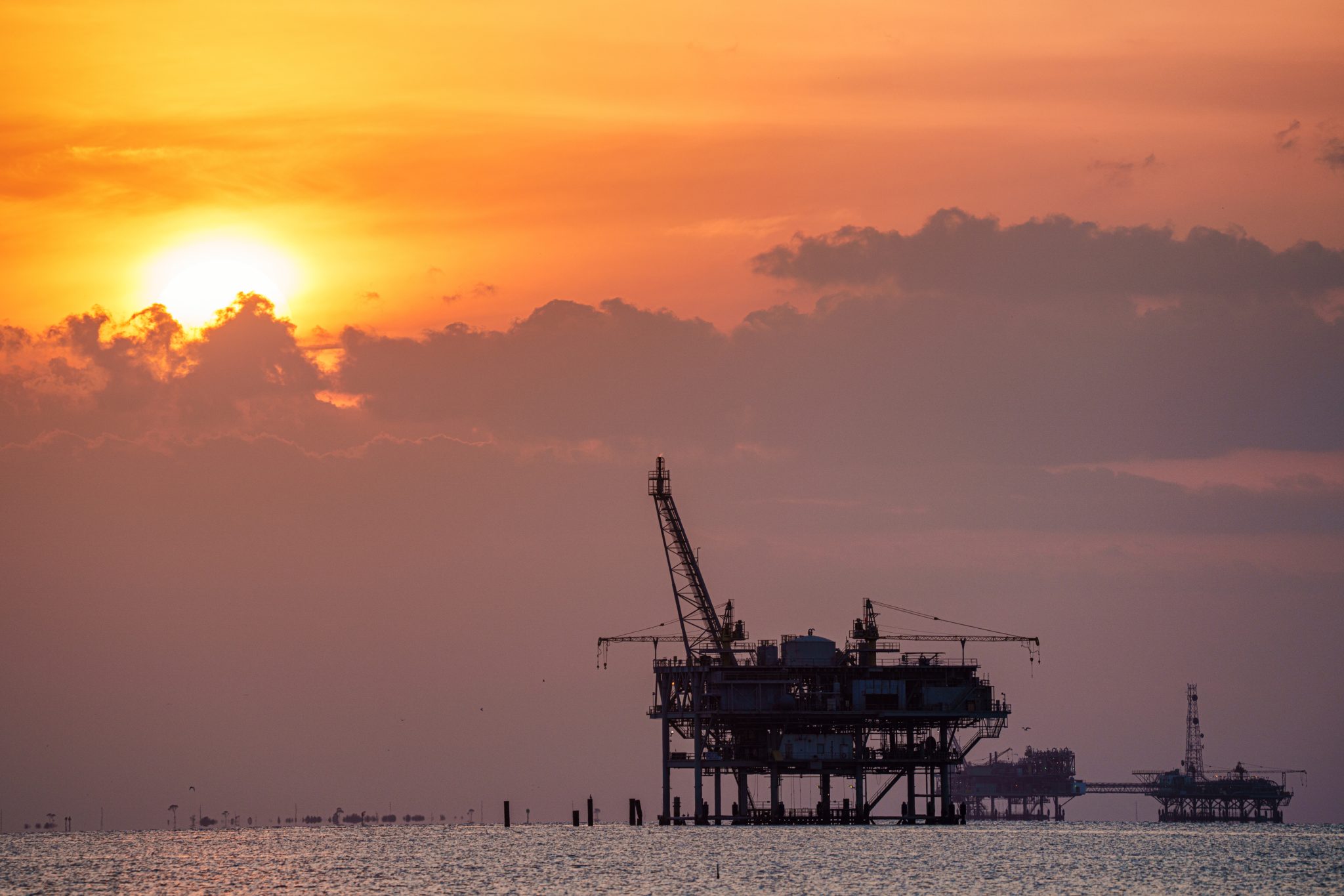 Oil Prices Fluctuate