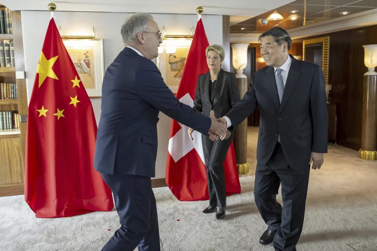 US Bombshell Disrupts Prime Minister’s China Visit Amid Tensions