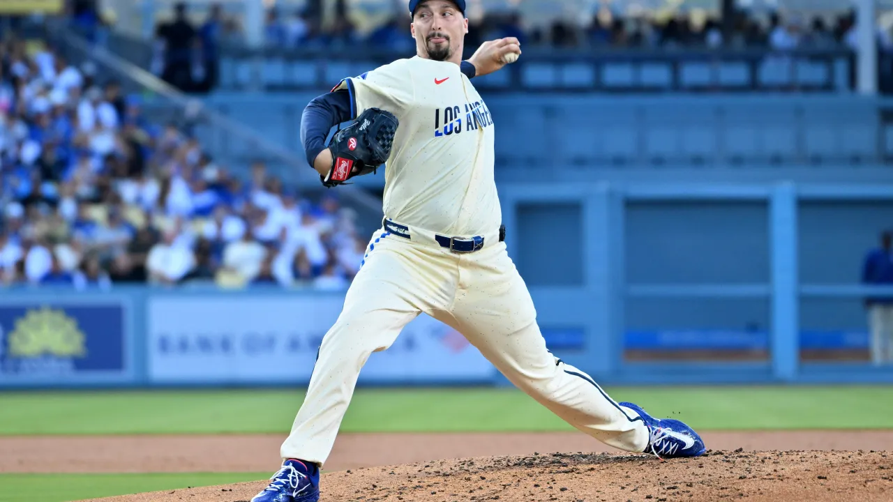 Dodgers Take NL West Lead as Snell Dominates Former Team