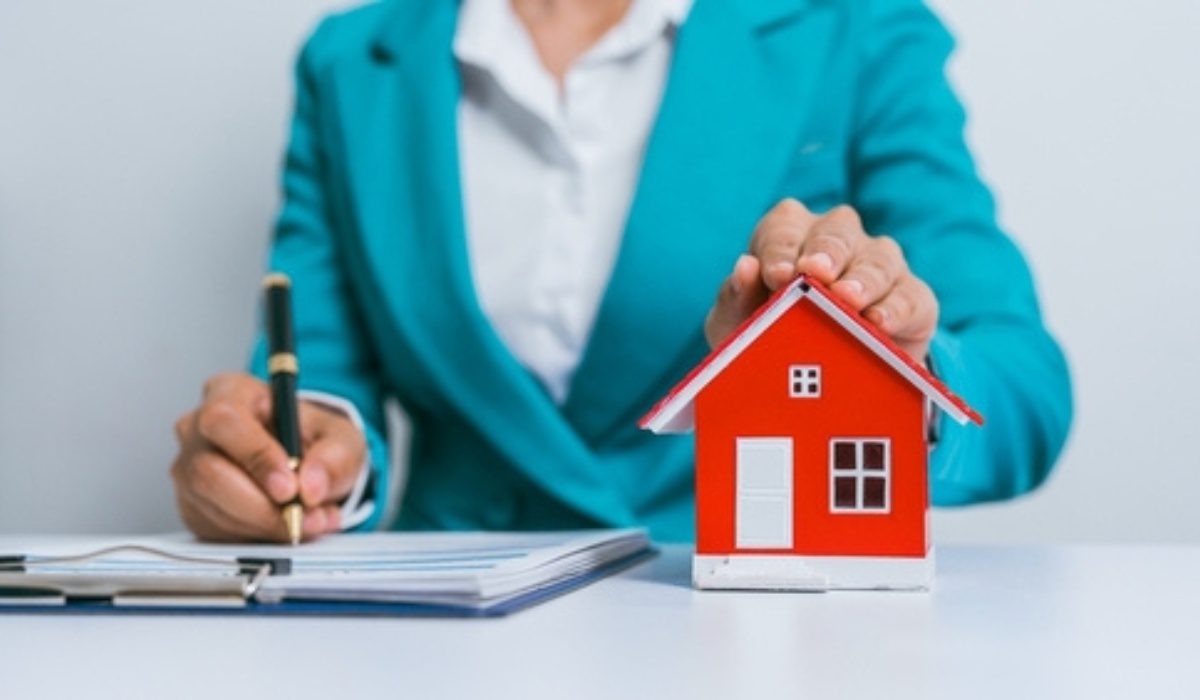 Real Estate Broker Reveals 3 Scams Heard of and How to Protect Yourself