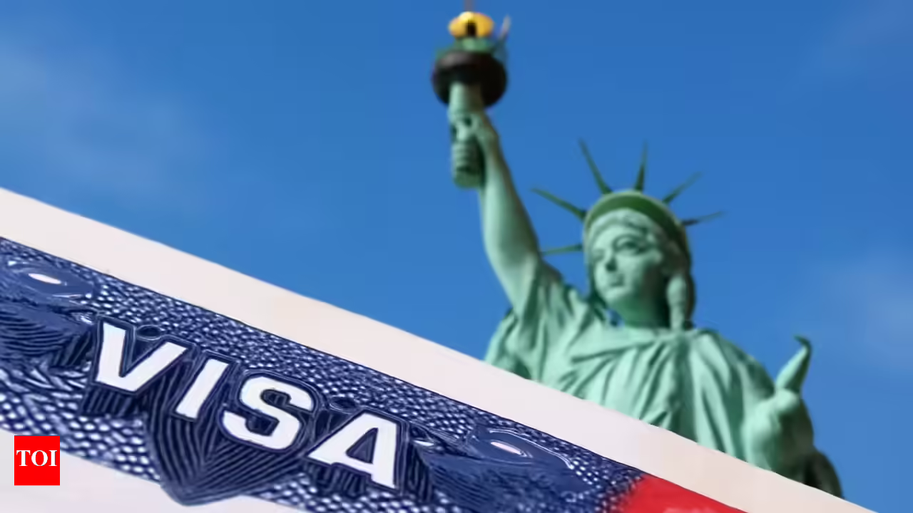 US Travel Visa Bonds May Require $15,000 for Some Tourists and Business Travelers