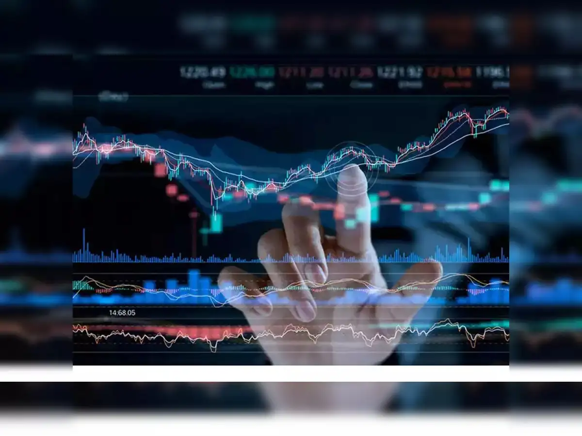 US Stock Market Hits Record Highs on Wall Street with Rate Cut Hopes